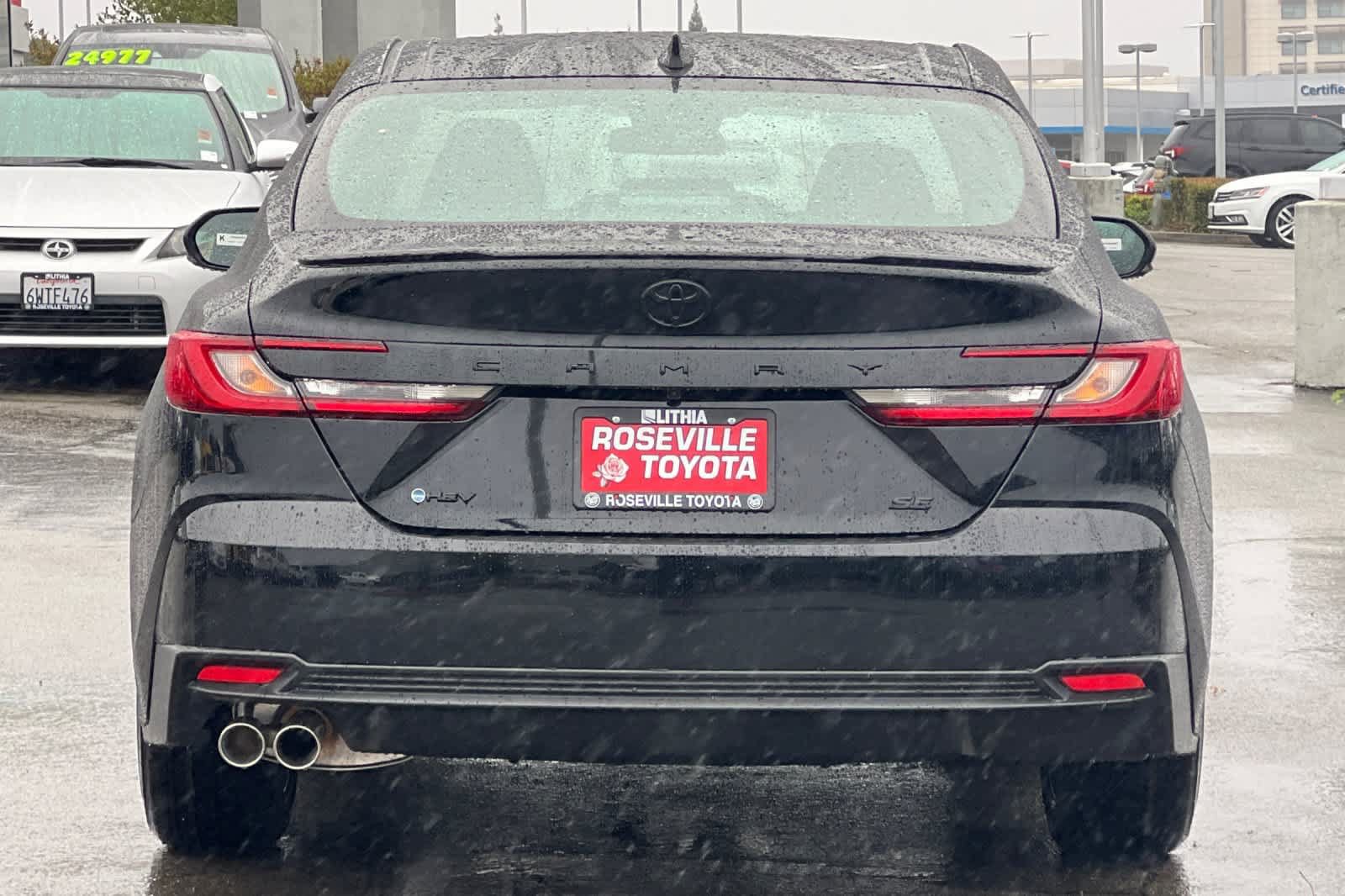 New 2026 Toyota Camry SE FWD image 7