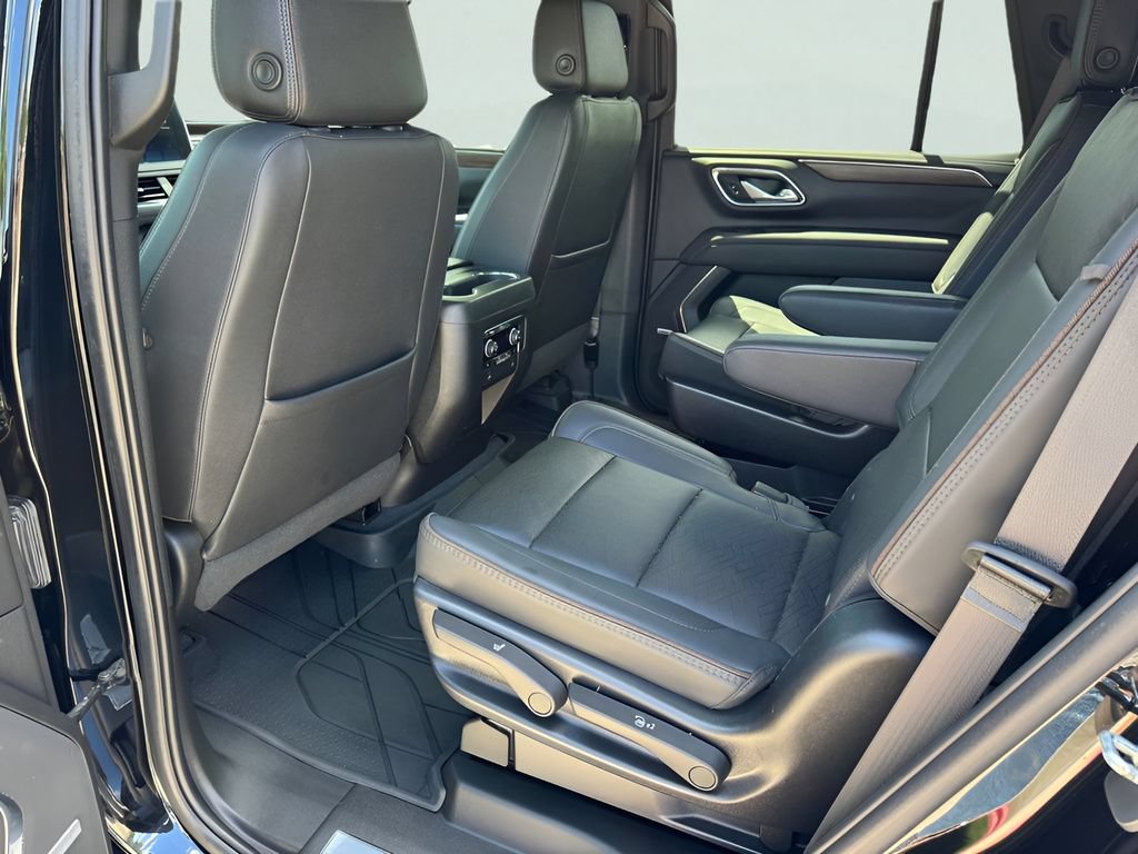 Used 2023 Chevrolet Tahoe High Country AWD/4WD image 18