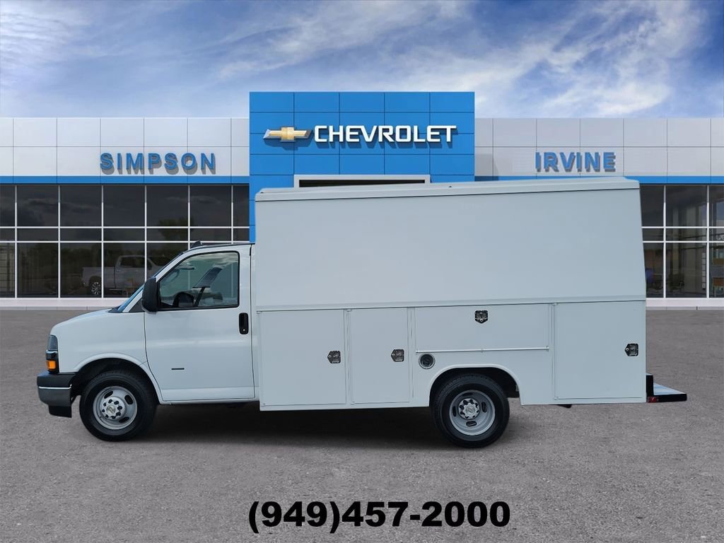 Used 2021 Chevrolet Express 3500 w/ Power Convenience Package RWD image 5