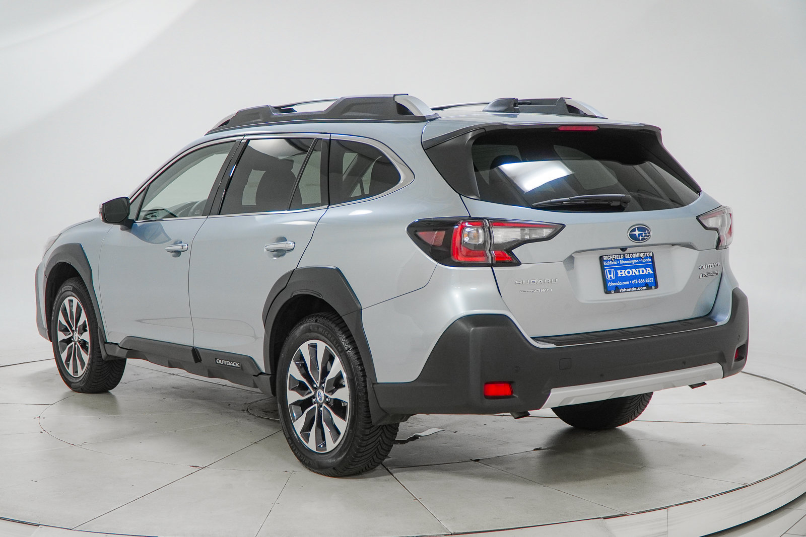 Used 2025 Subaru Outback Touring XT w/ Popular Package #2 AWD/4WD image 7