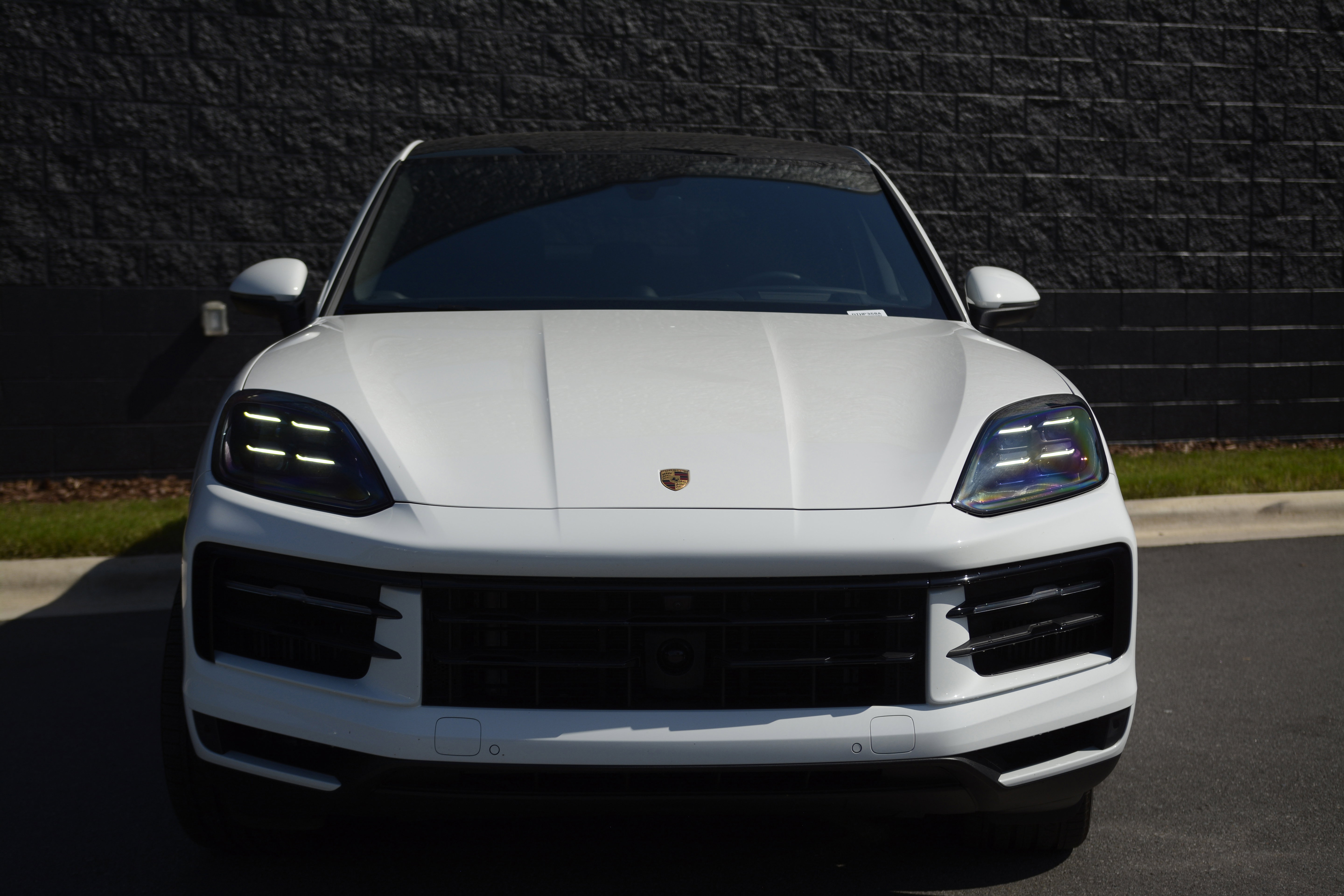 Certified 2024 Porsche Cayenne Coupe AWD/4WD image 10
