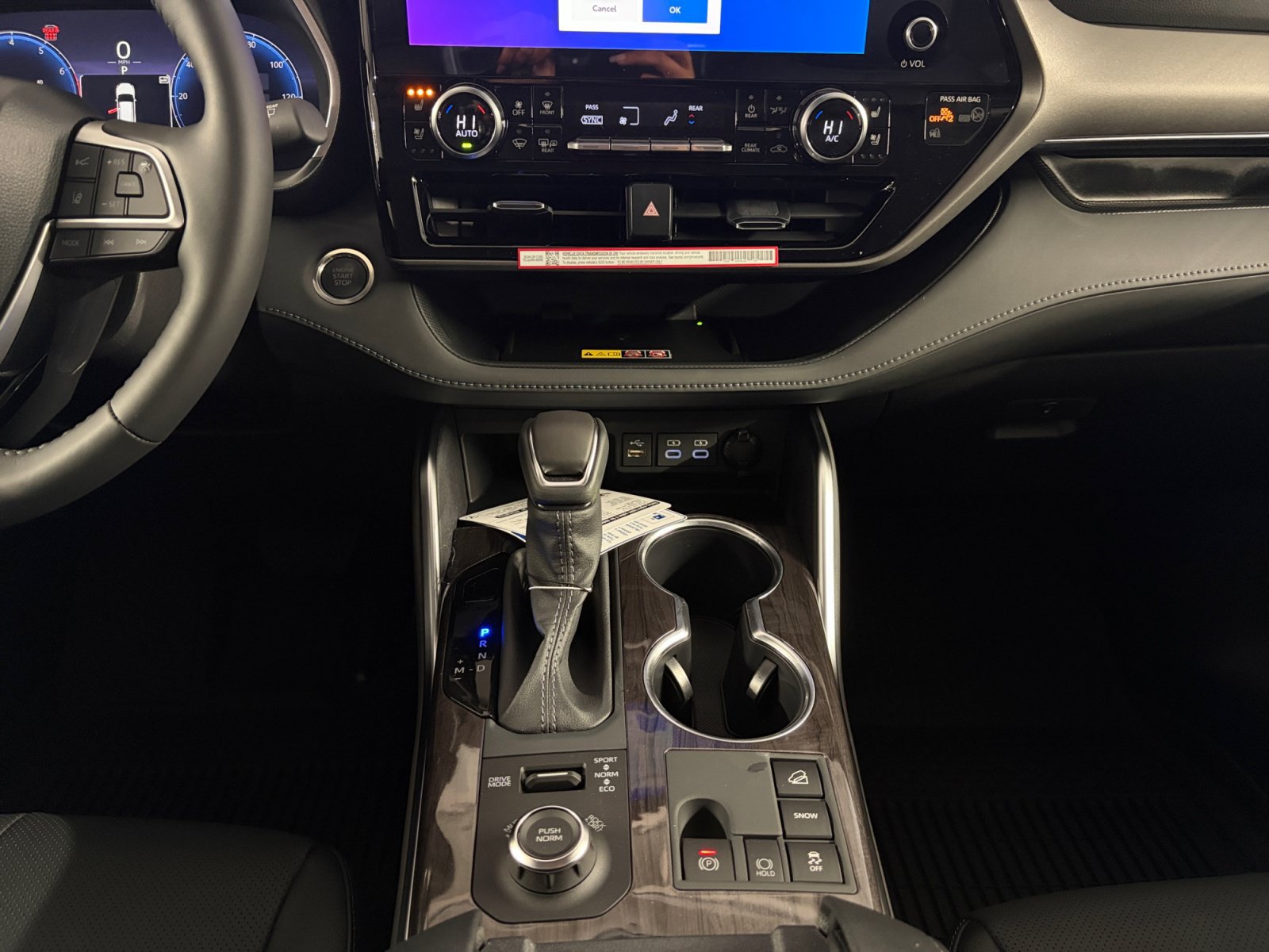 New 2026 Toyota Highlander Limited AWD/4WD image 12