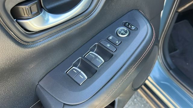 Used 2025 Honda HR-V Sport image 10