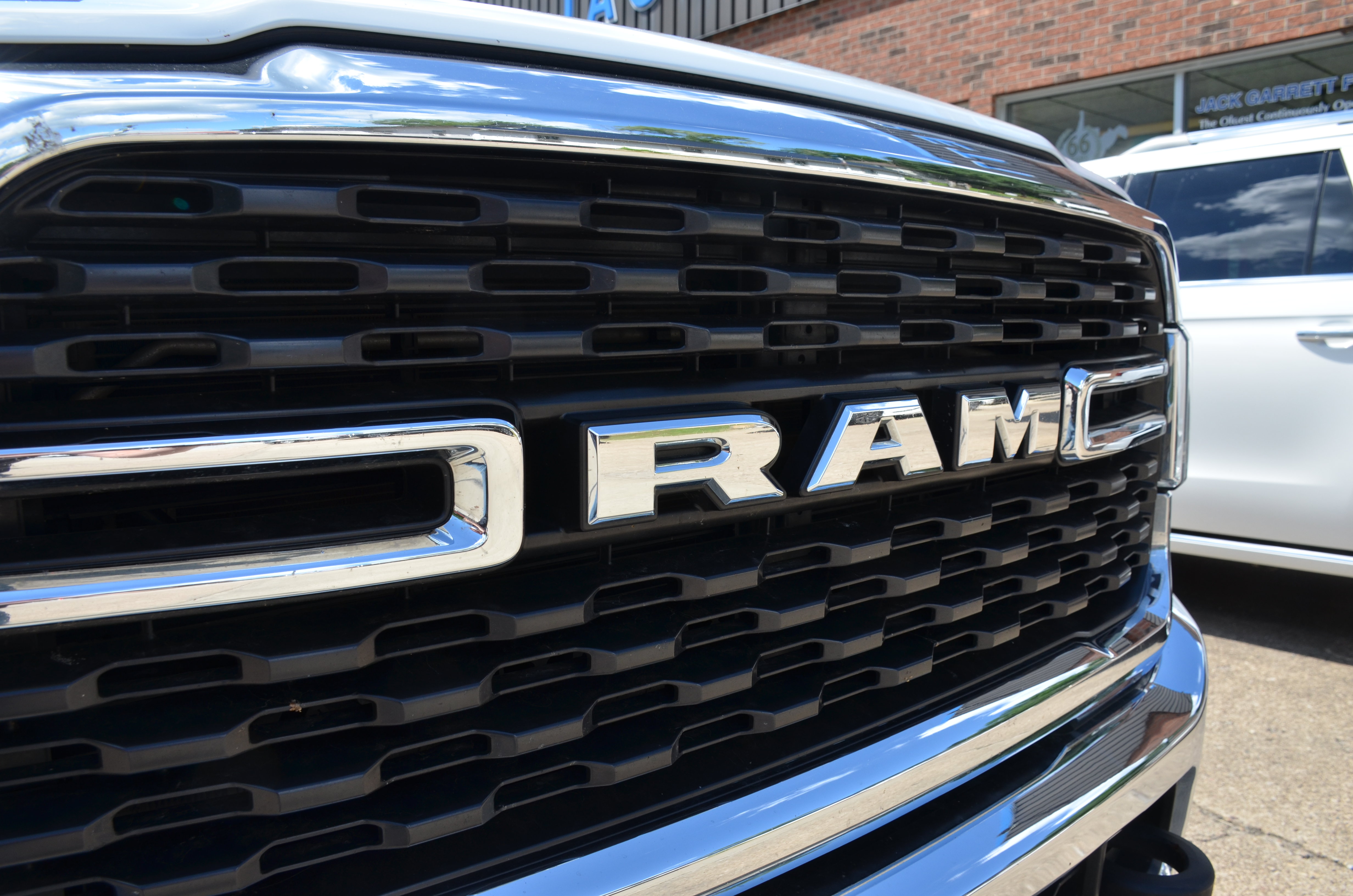 Used 2024 RAM 4500 SLT w/ Quick Order Package 2YG SLT AWD/4WD image 9