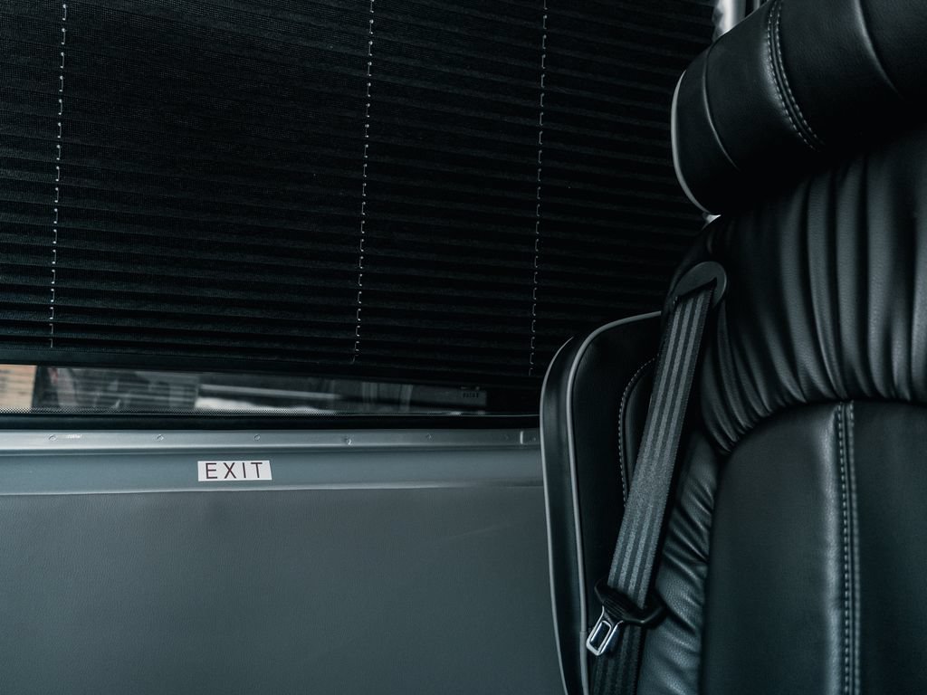 Used 2018 Mercedes-Benz Sprinter 3500 image 27