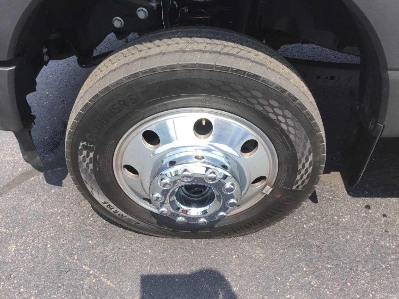 Used 2024 Ford F550 4x4 Crew Cab Super Duty image 11