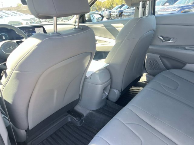 Certified 2024 Hyundai Elantra SEL FWD image 18