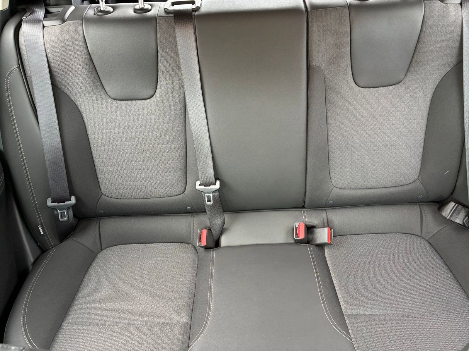 Used 2025 Buick Encore GX Preferred image 37