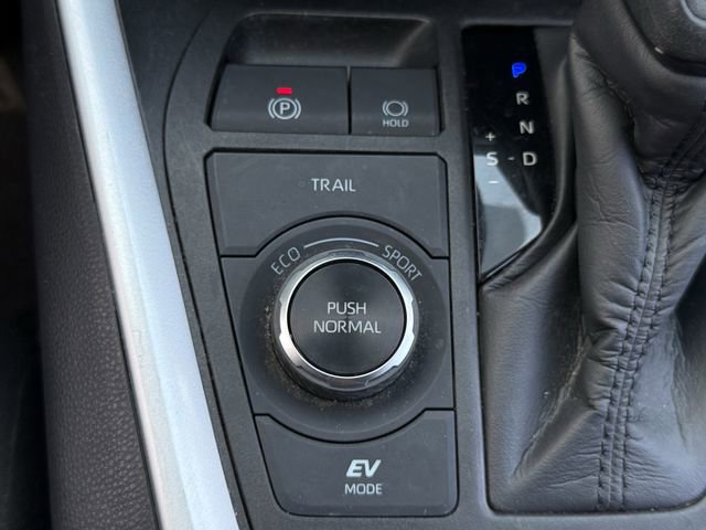 Used 2023 Toyota RAV4 XLE image 21