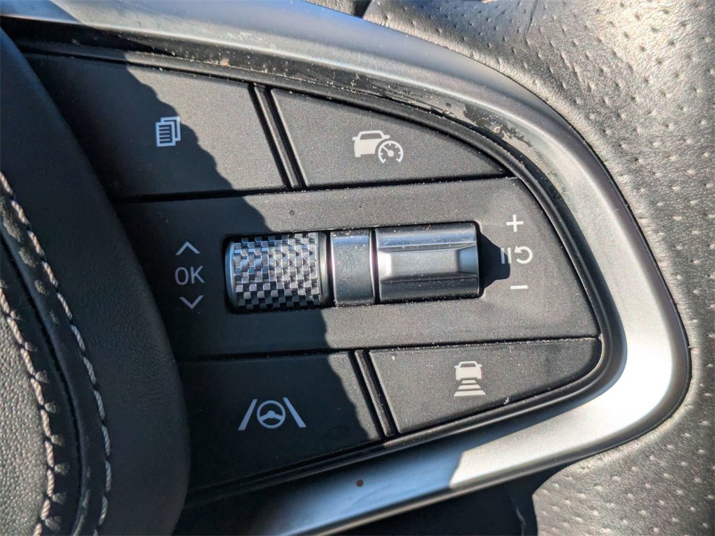 Used 2025 Genesis GV70 3.5T Sport image 30