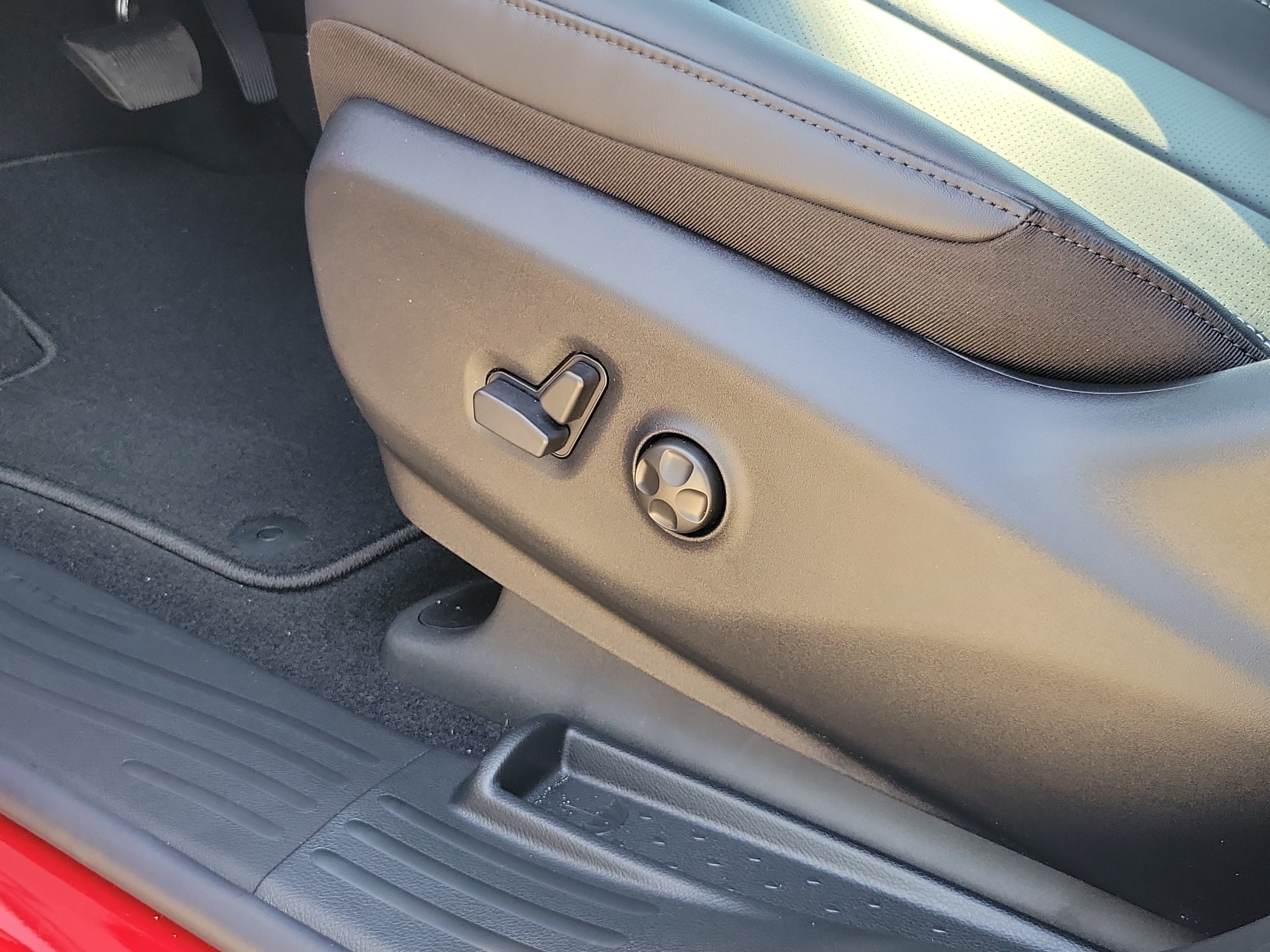 New 2027 Chrysler Pacifica Select FWD image 8