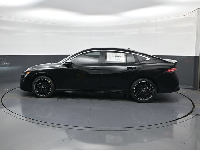New 2026 Nissan Sentra SR w/ SR Premium Package FWD image 4