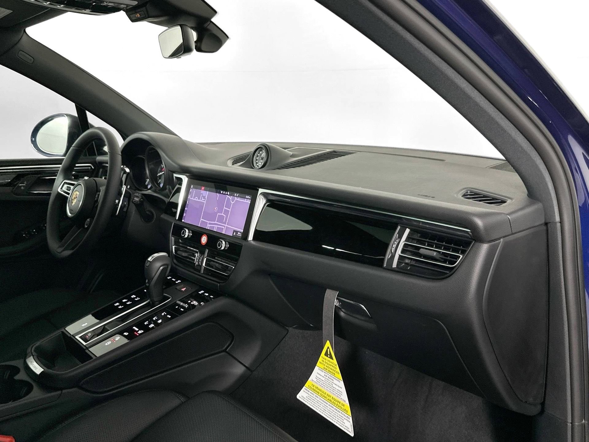 Certified 2026 Porsche Macan image 30
