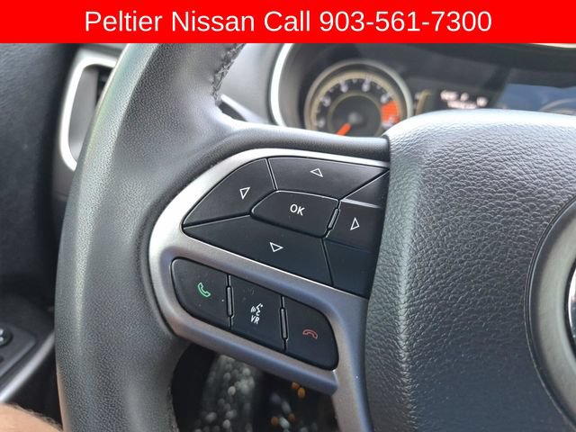 Used 2020 Jeep Cherokee Latitude Plus FWD image 26