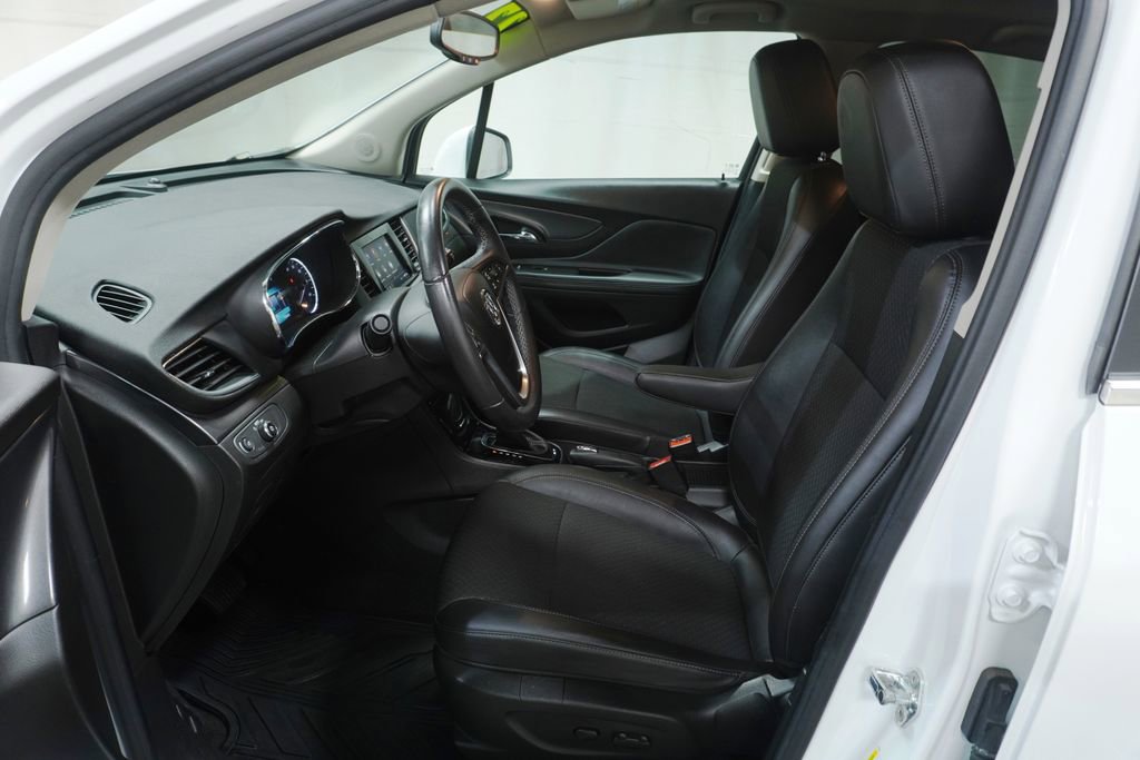 Used 2022 Buick Encore Preferred AWD/4WD image 10