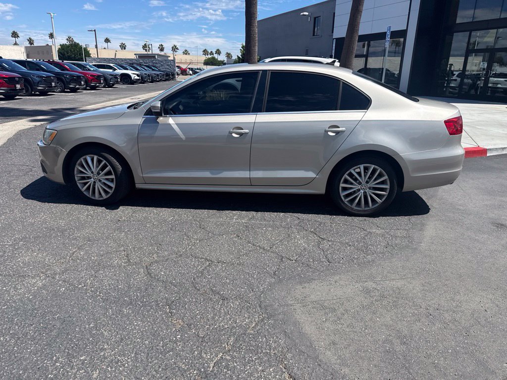 Used 2013 Volkswagen Jetta SEL FWD image 9