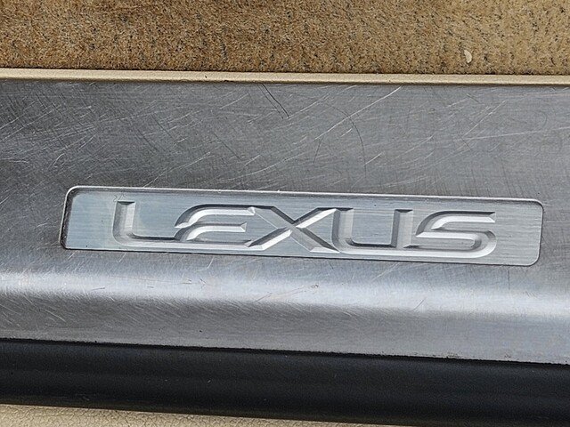Used 2013 Lexus LX 570 4WD w/ Luxury Pkg image 37