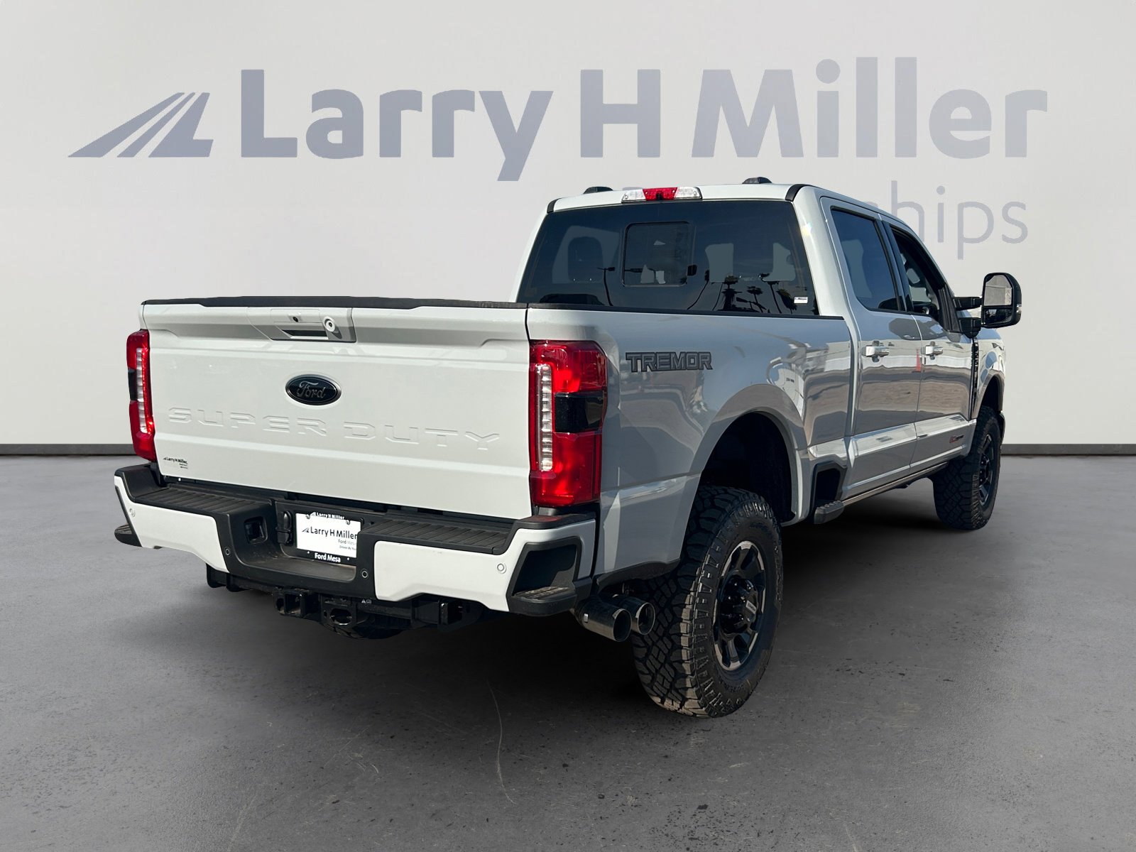 New 2025 Ford F250 Lariat w/ Lariat Ultimate Package image 5