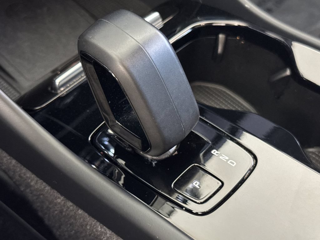 Certified 2023 Volvo C40 Recharge Core AWD/4WD image 21