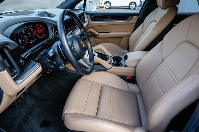 Used 2024 Porsche Cayenne image 38