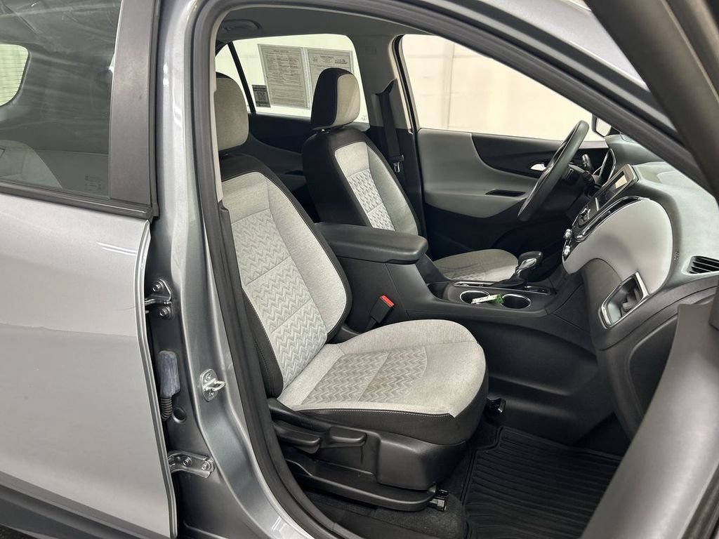 Used 2023 Chevrolet Equinox LS AWD/4WD image 22