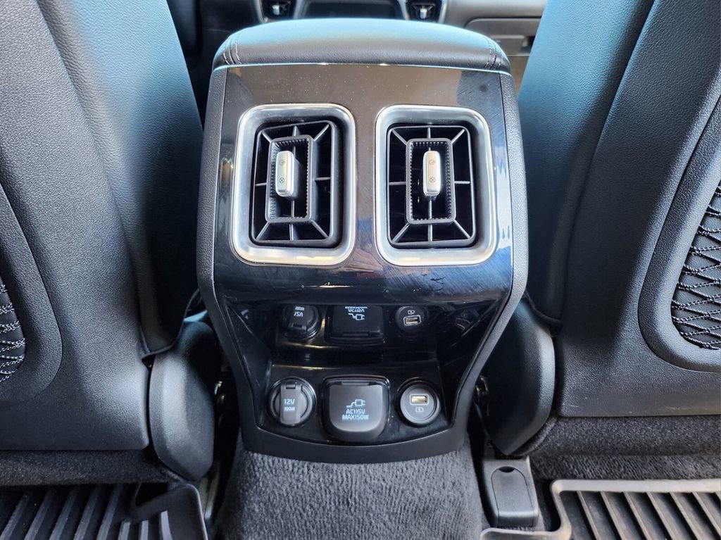 Used 2023 Kia Sorento SX image 23