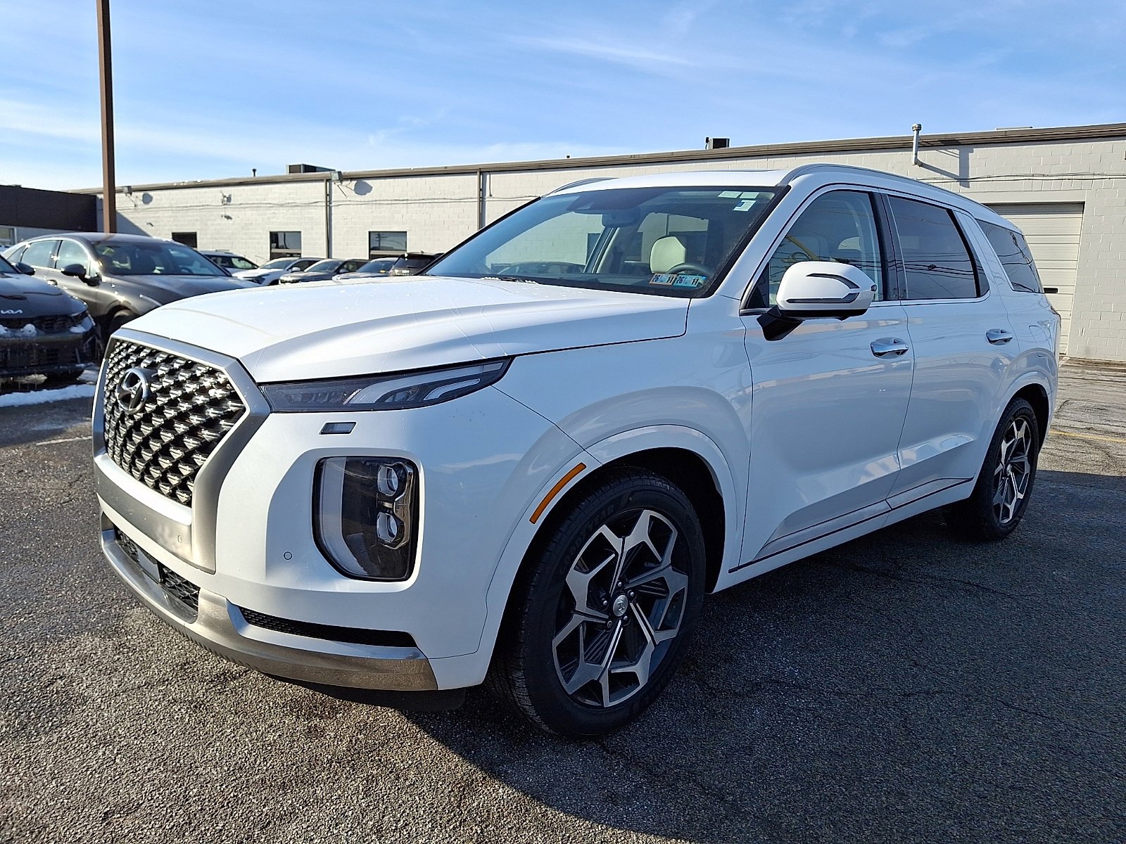 Used 2022 Hyundai Palisade Calligraphy image 3