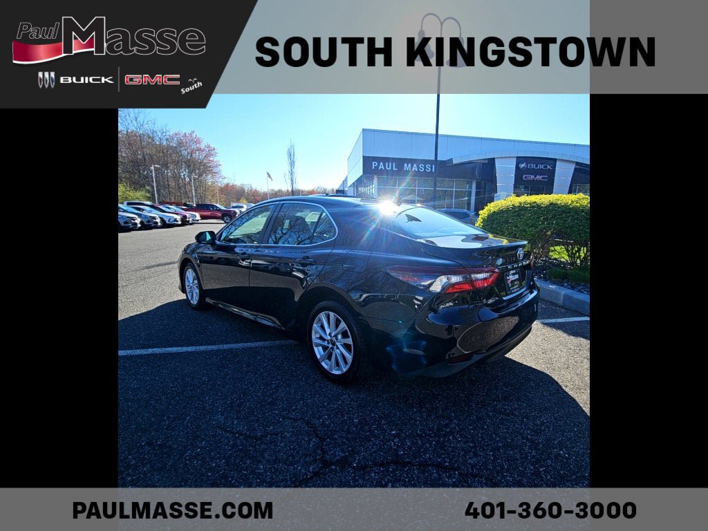 Used 2021 Toyota Camry LE FWD image 4