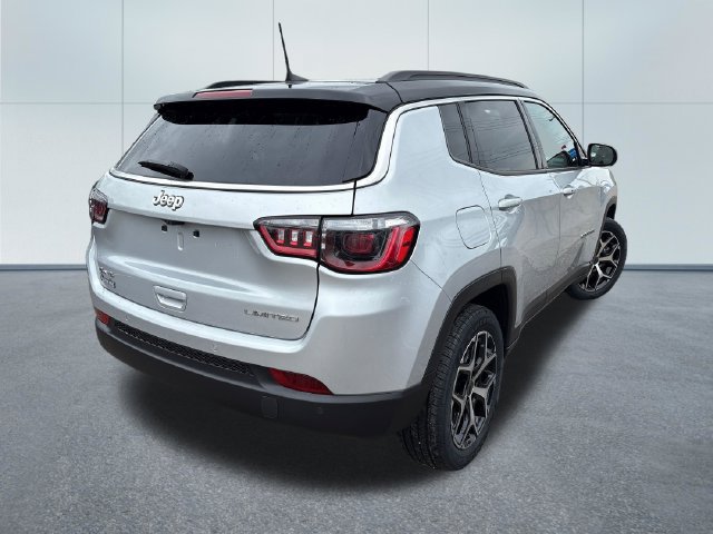 Used 2025 Jeep Compass Limited AWD/4WD image 7