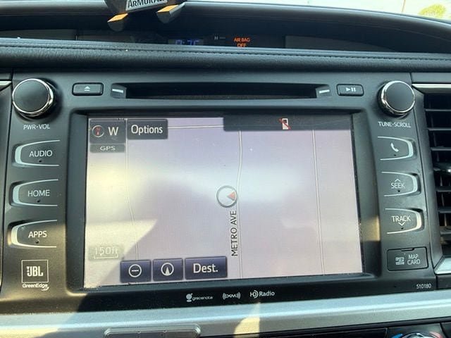 Used 2017 Toyota Highlander Limited AWD/4WD image 18
