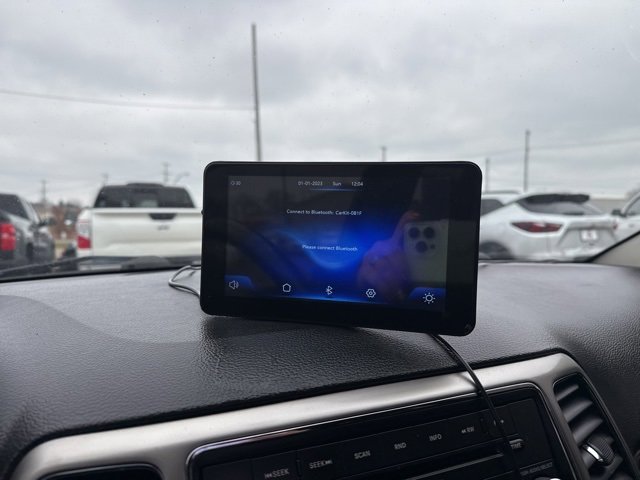 Used 2012 Jeep Grand Cherokee Laredo w/ Laredo E Group image 24