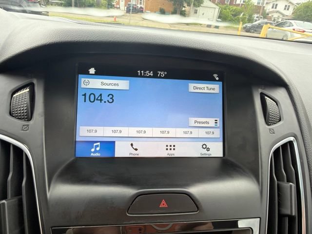 Used 2017 Ford Focus Titanium FWD image 26