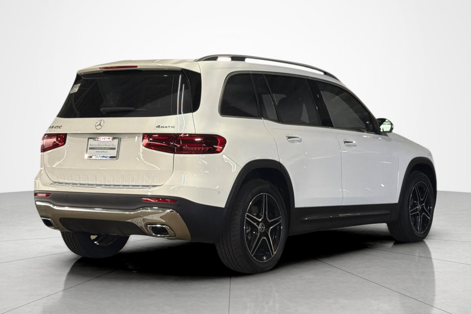 New 2026 Mercedes-Benz GLB 250 4MATIC image 5