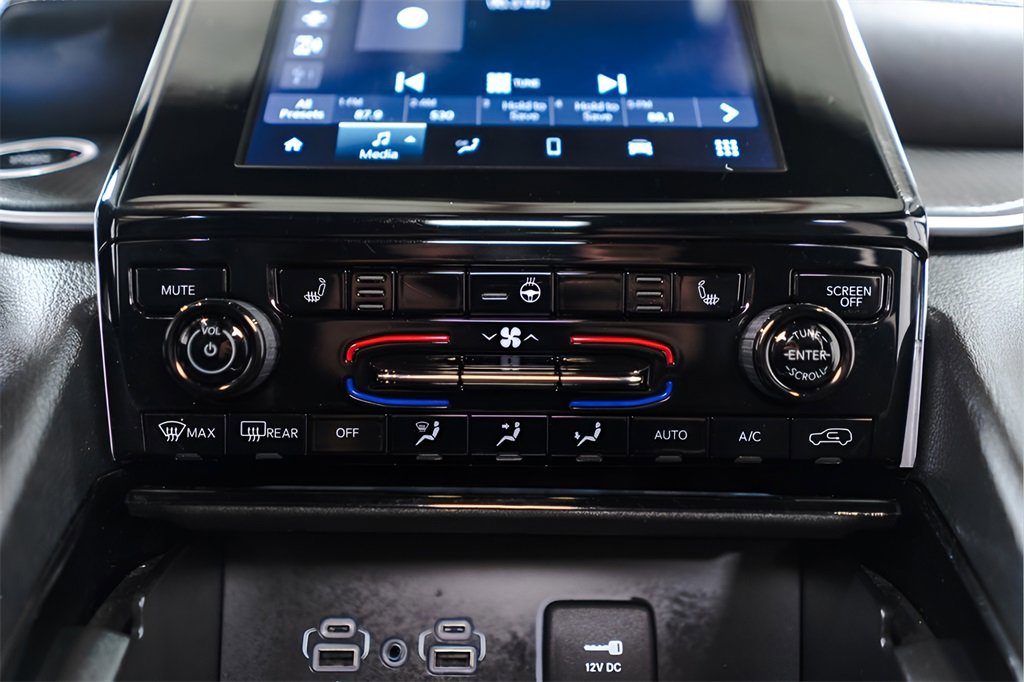 Used 2023 Jeep Grand Cherokee Altitude image 15