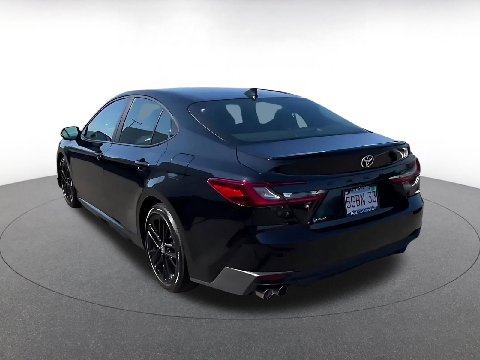 Used 2025 Toyota Camry SE FWD image 11