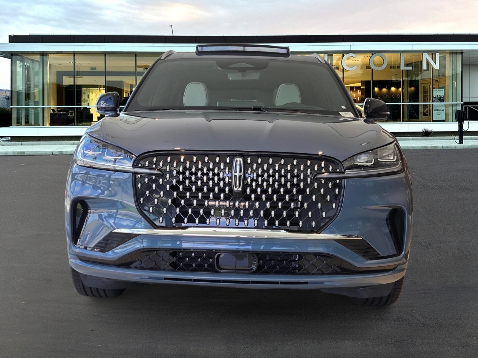 New 2026 Lincoln Aviator Black Label w/ Dynamic Handling Package AWD/4WD image 2