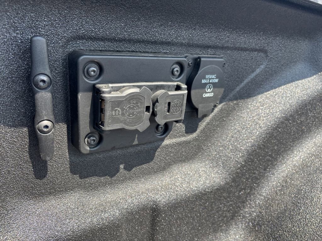 New 2026 RAM 3500 Big Horn AWD/4WD image 6