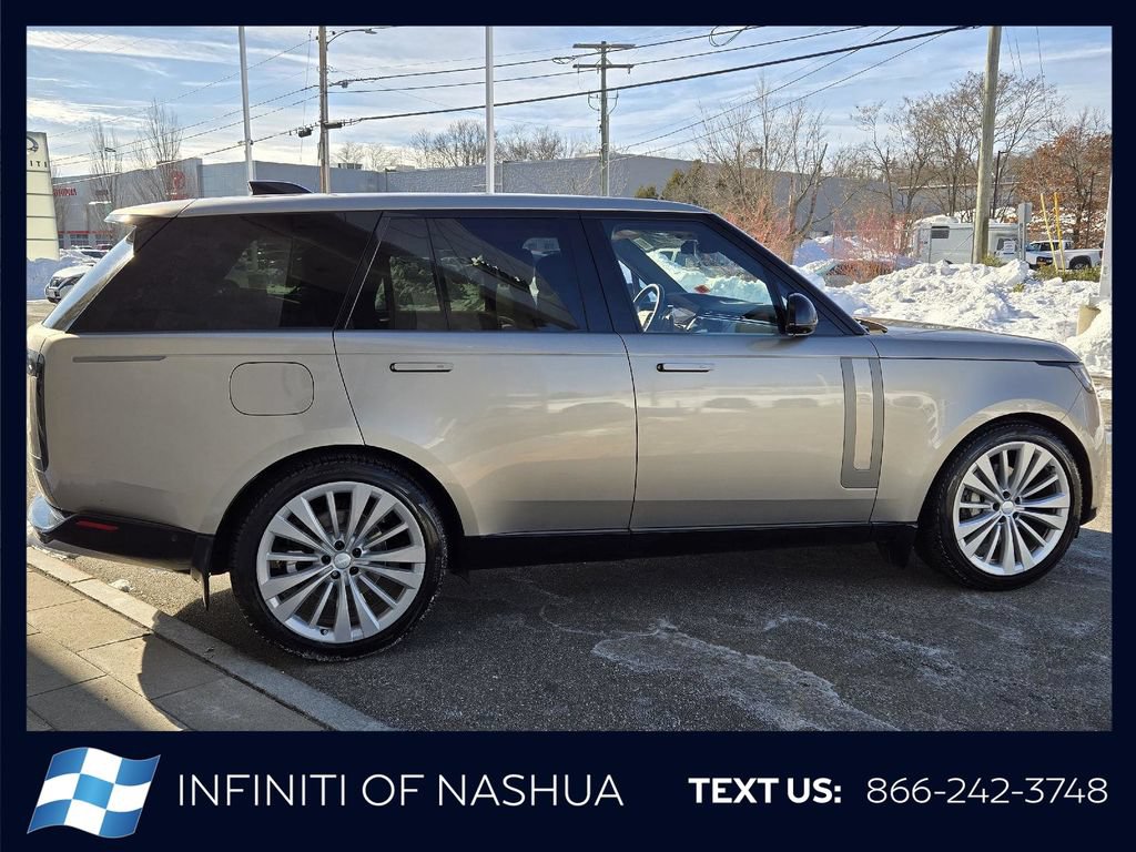 Used 2024 Land Rover Range Rover SE AWD/4WD image 19