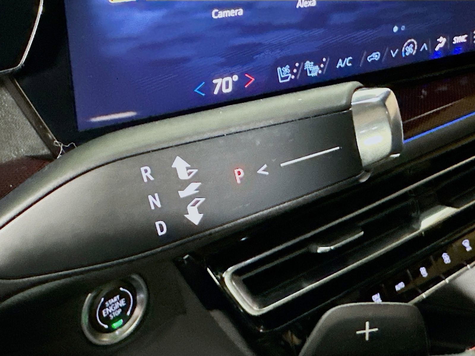 Used 2025 Chevrolet Traverse RS image 18