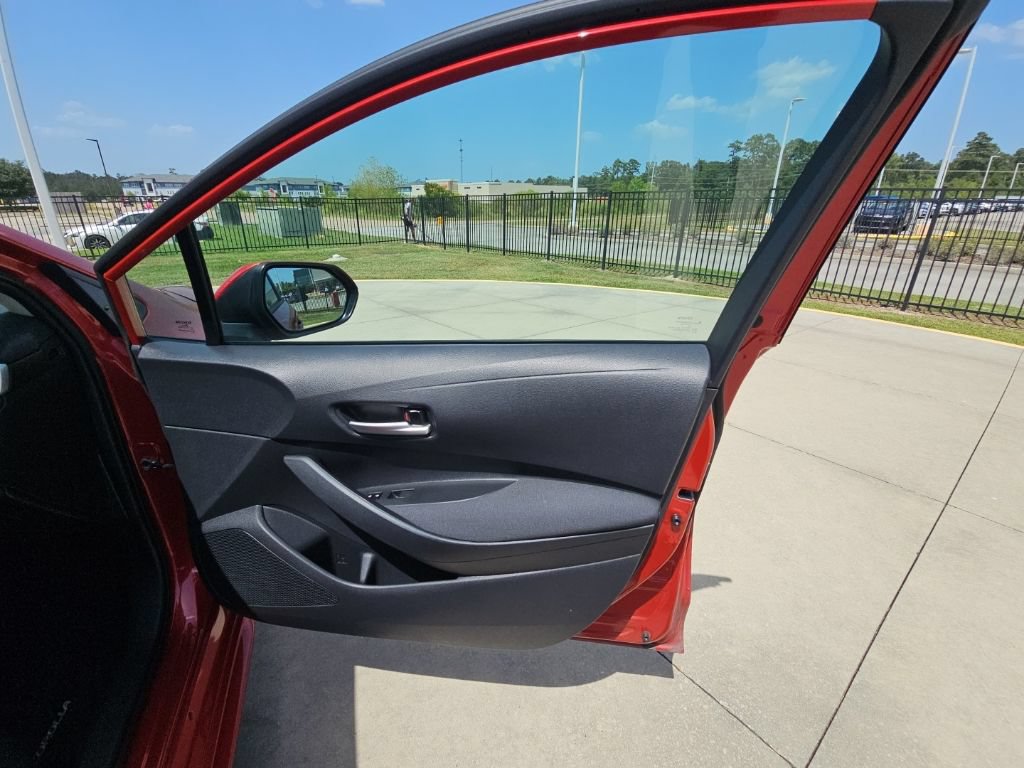 Used 2020 Toyota Corolla LE w/ LE Premium Package FWD image 20