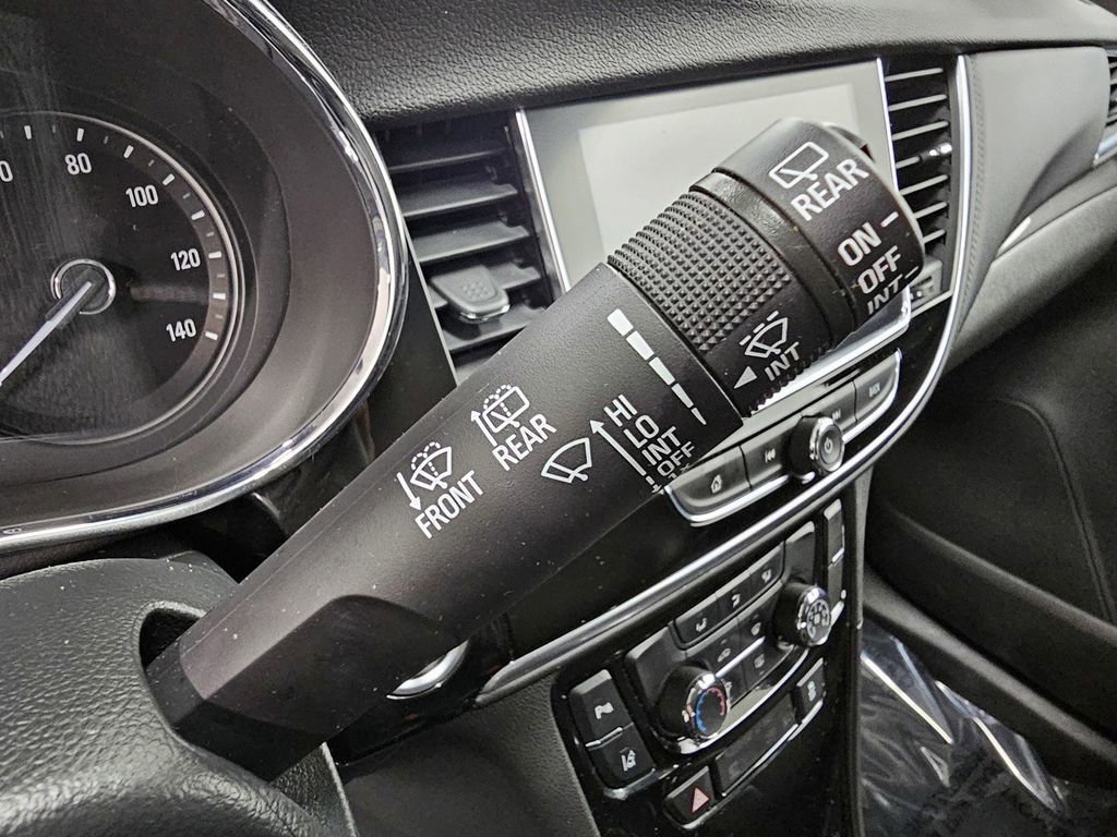 Used 2021 Buick Encore Preferred w/ Safety Package II FWD image 33