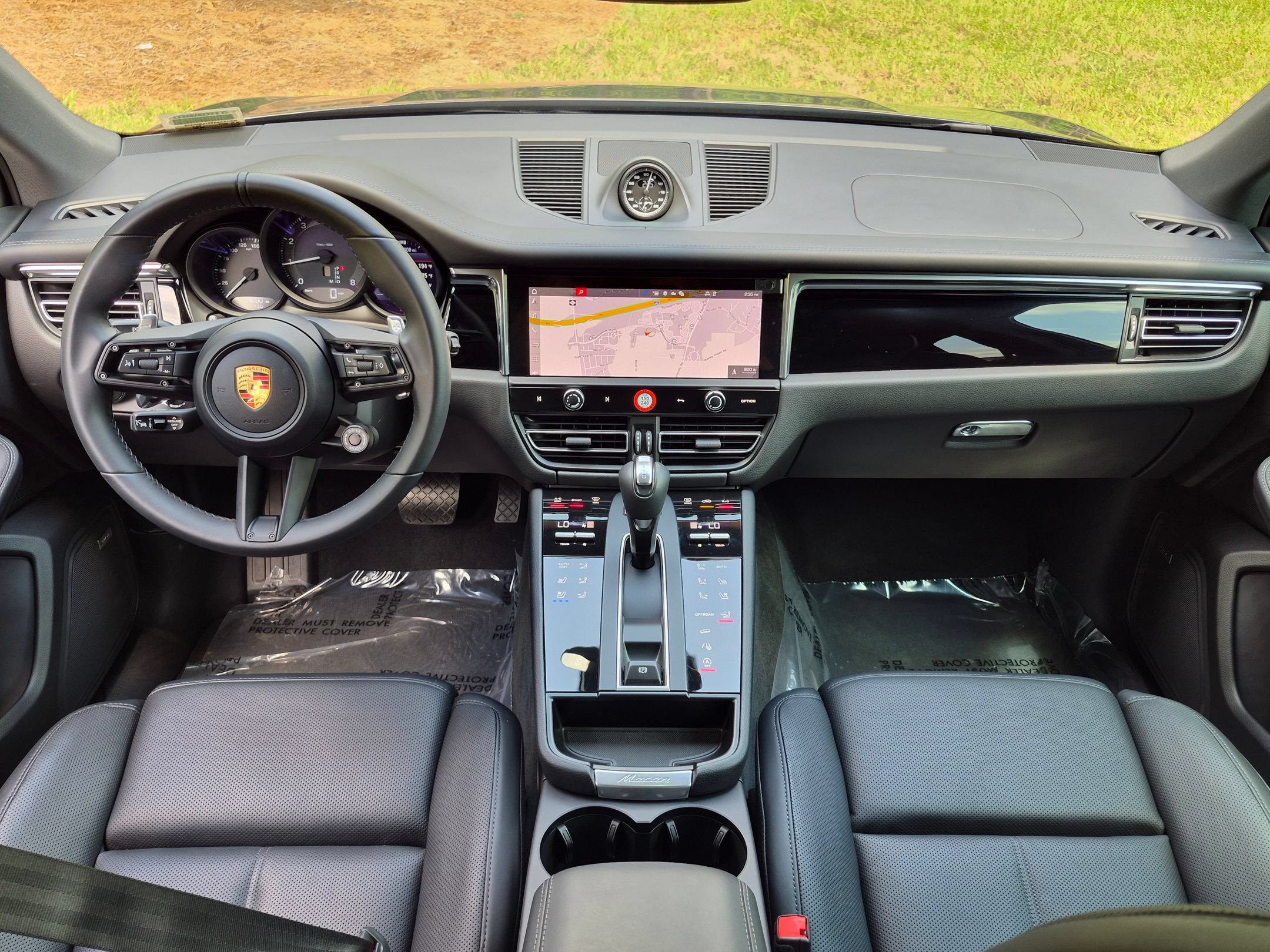 Certified 2026 Porsche Macan AWD/4WD image 21