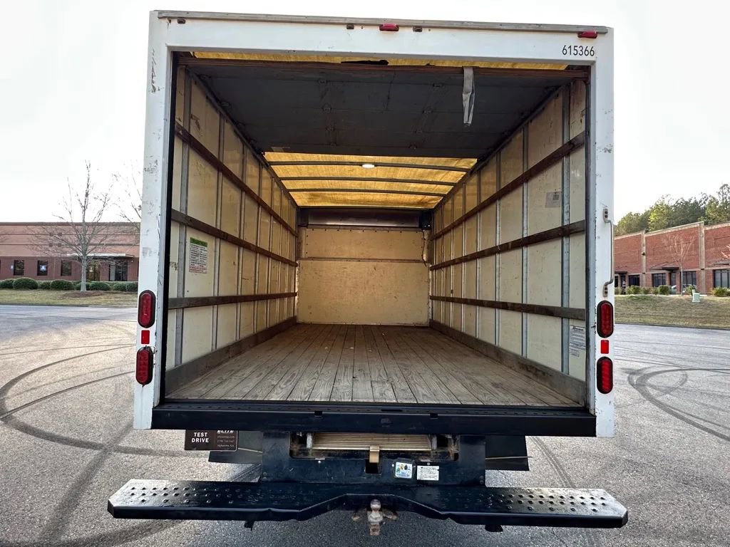 Used 2016 Ford E-350 and Econoline 350 Super Duty image 14