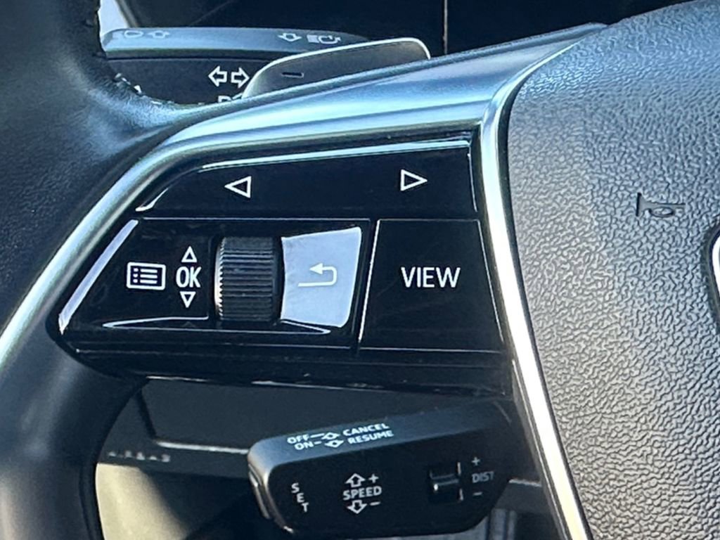 Used 2019 Audi e-tron Premium Plus image 21