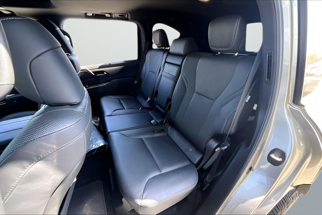 Used 2023 Lexus LX 600 F Sport AWD/4WD image 18