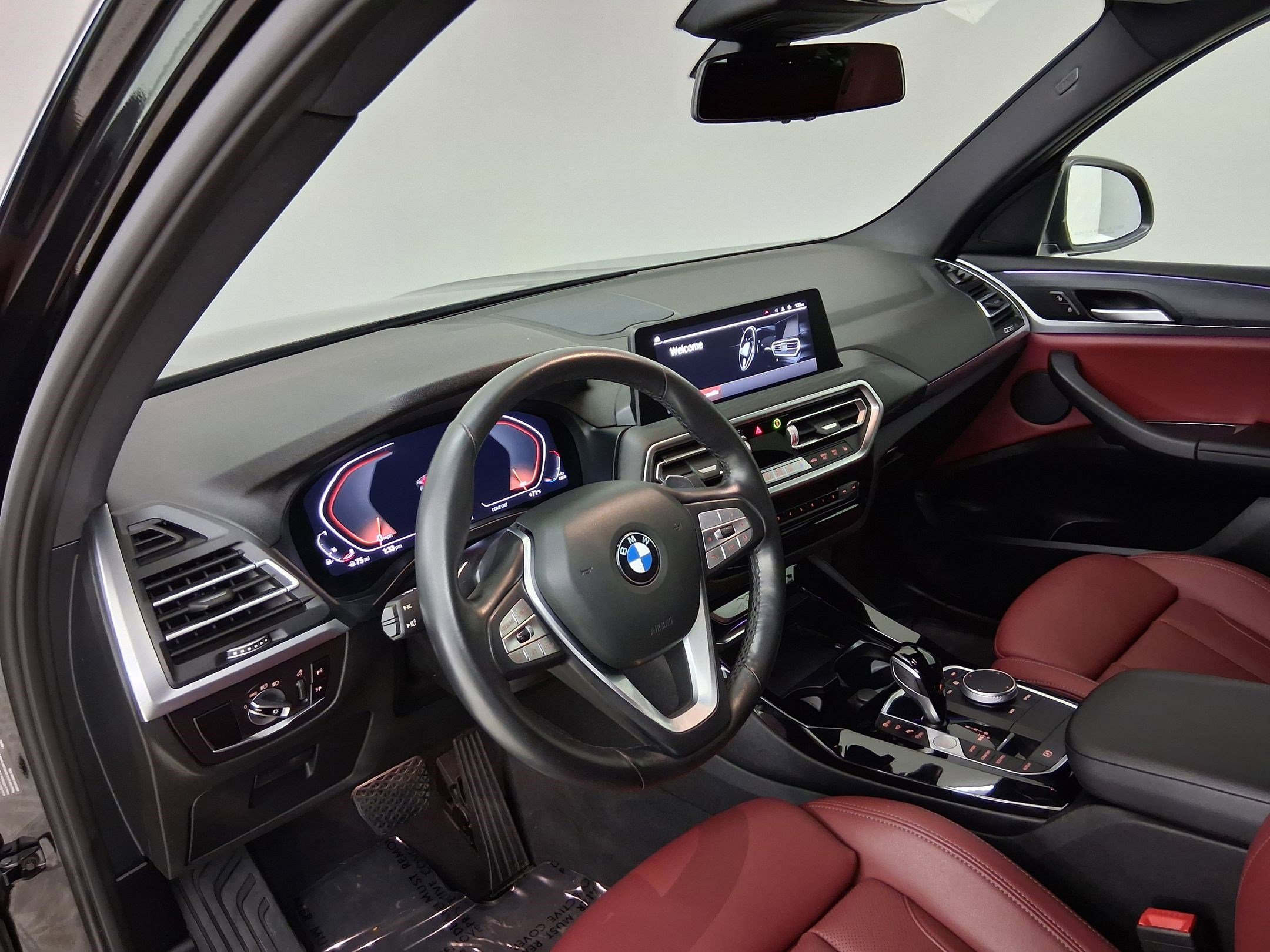 Certified 2024 BMW X3 sDrive30i w/ Convenience Package RWD image 2