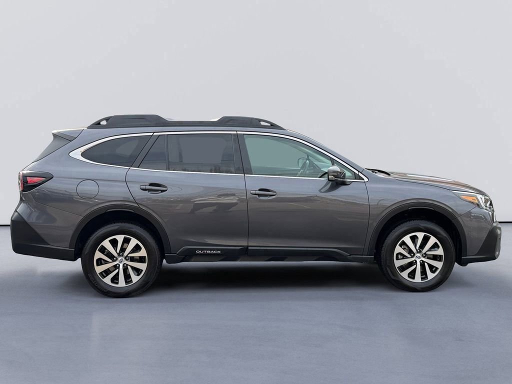 Used 2022 Subaru Outback Premium image 2