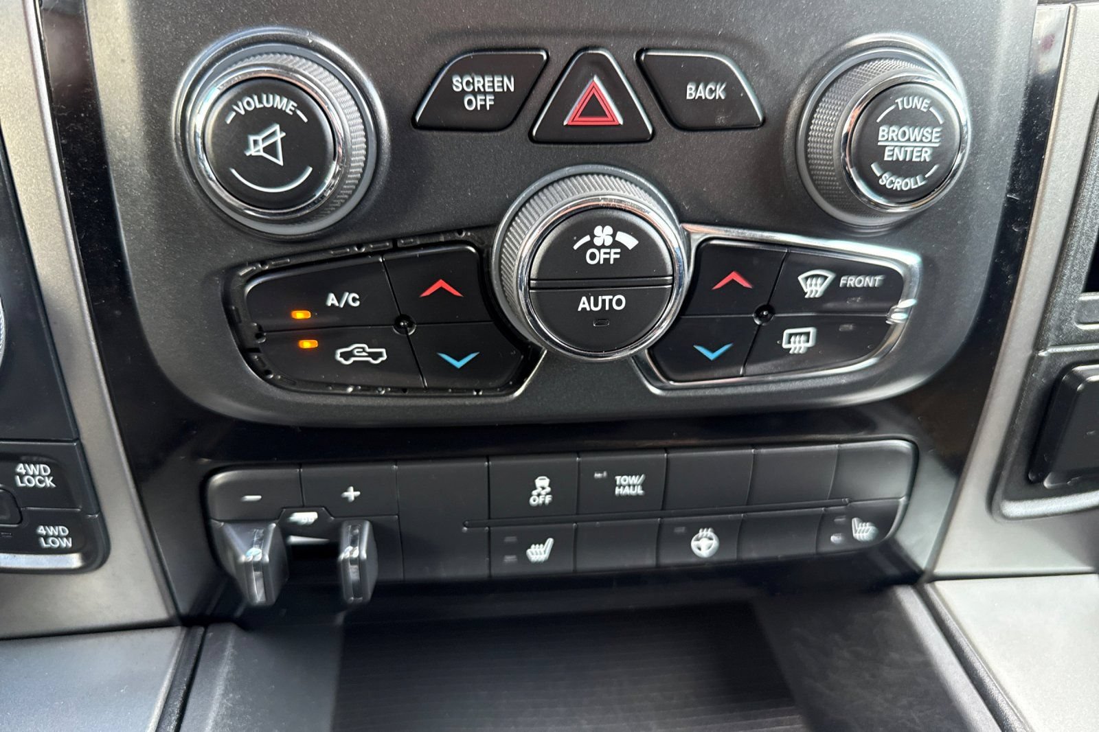 Used 2016 RAM 1500 Sport w/ Stinger Yellow Sport Package AWD/4WD image 26