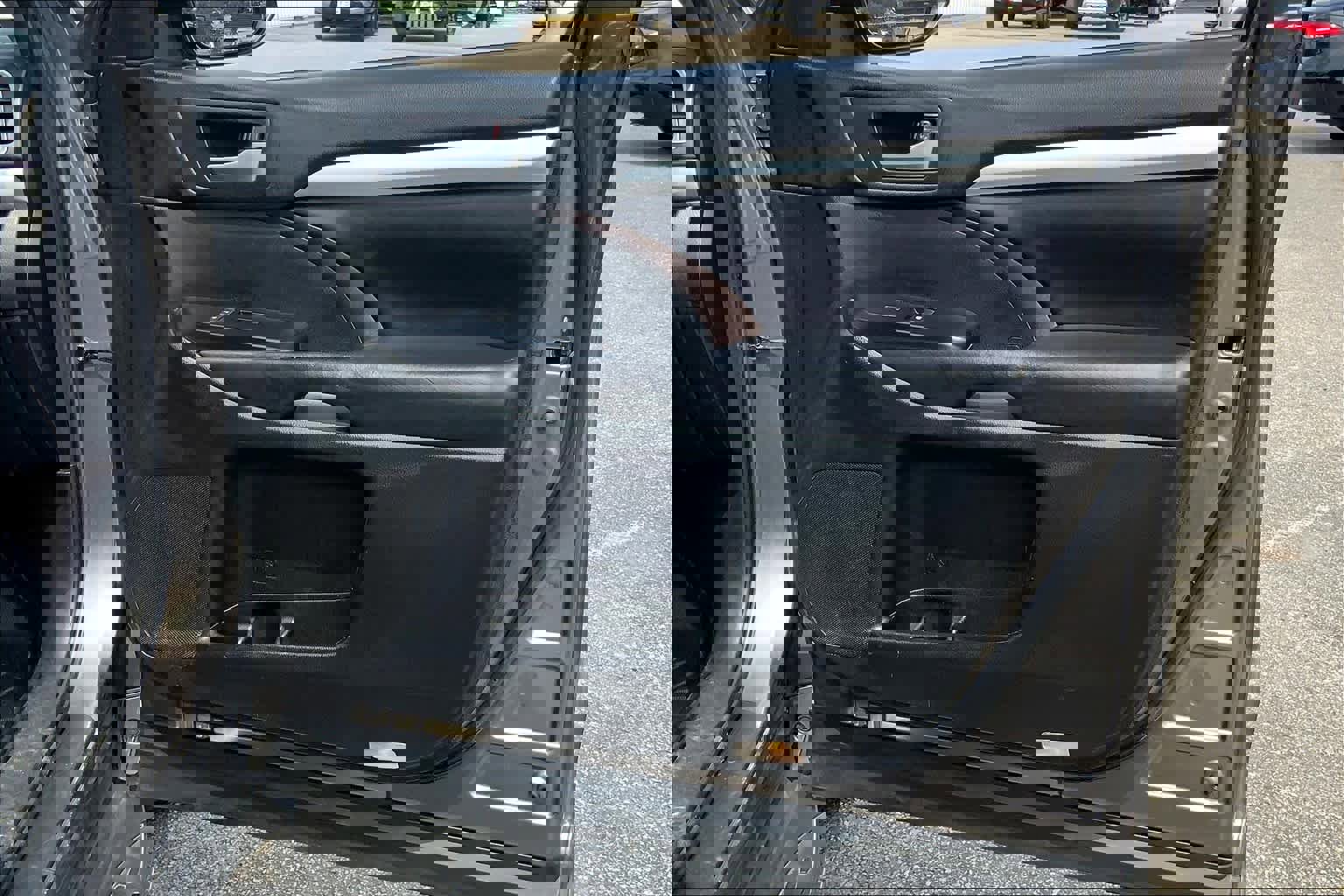 Used 2017 Toyota Highlander XLE image 22