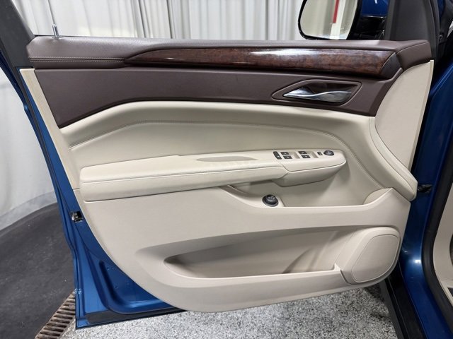 Used 2010 Cadillac SRX Luxury image 18